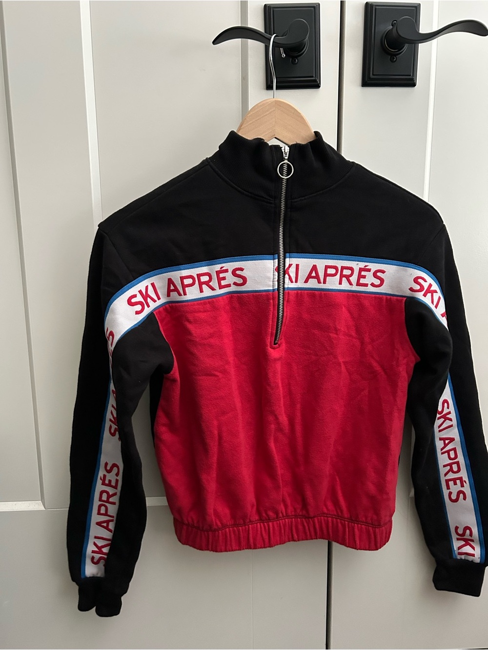 Ski Après Half-Zip Pullover Sweatshirt - Black & Red